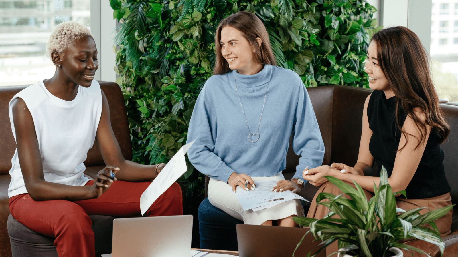 Employee Handbook: 6 Must-Have Reasons for Your Healthcare Practice